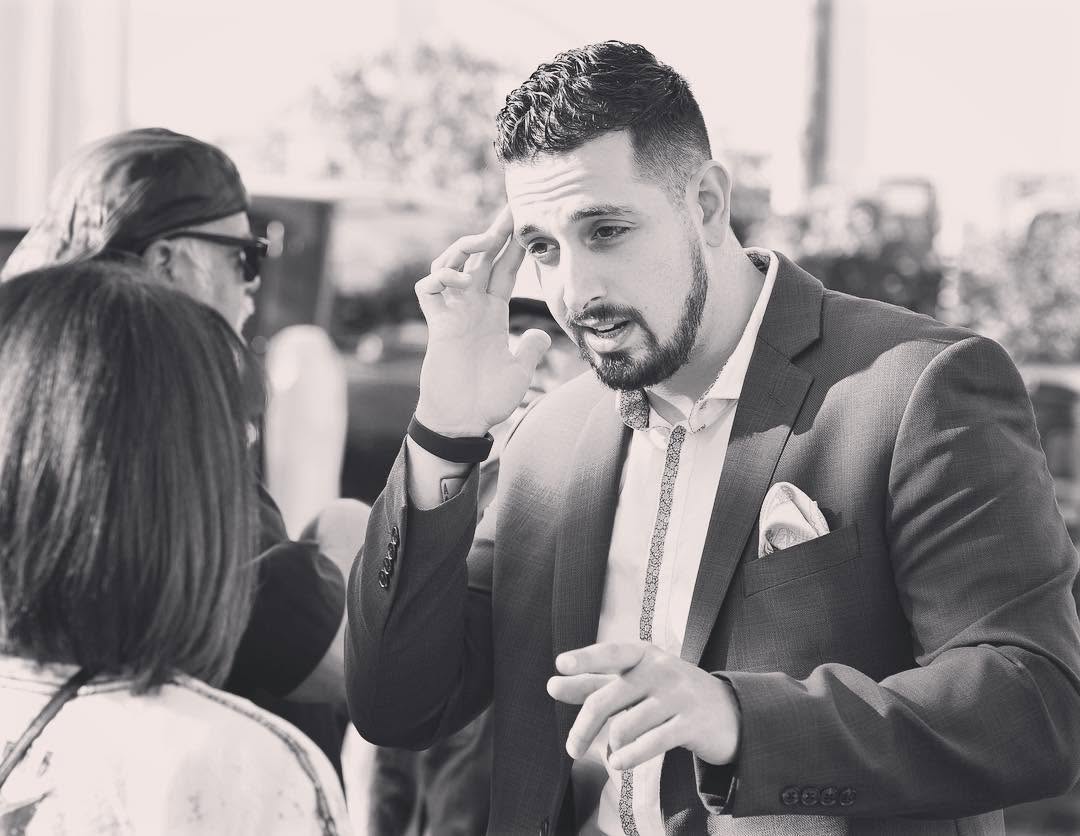 Daniel Nicholas — outdoor mentalism performance, black and white